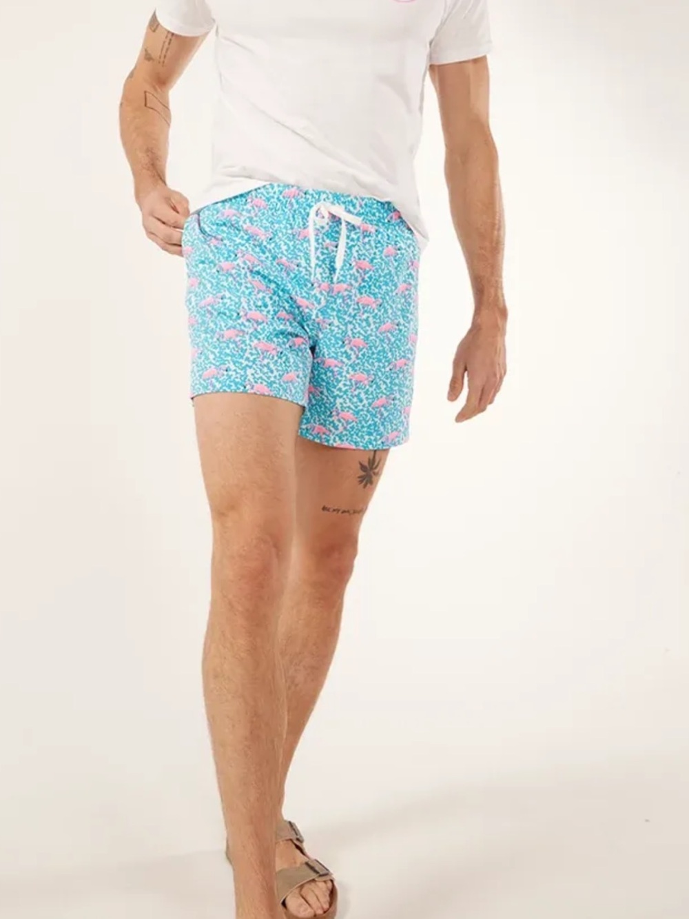 Chubbies Men’s Medium The Domingos Are For Flamingos Classic Mesh Swim Trunks